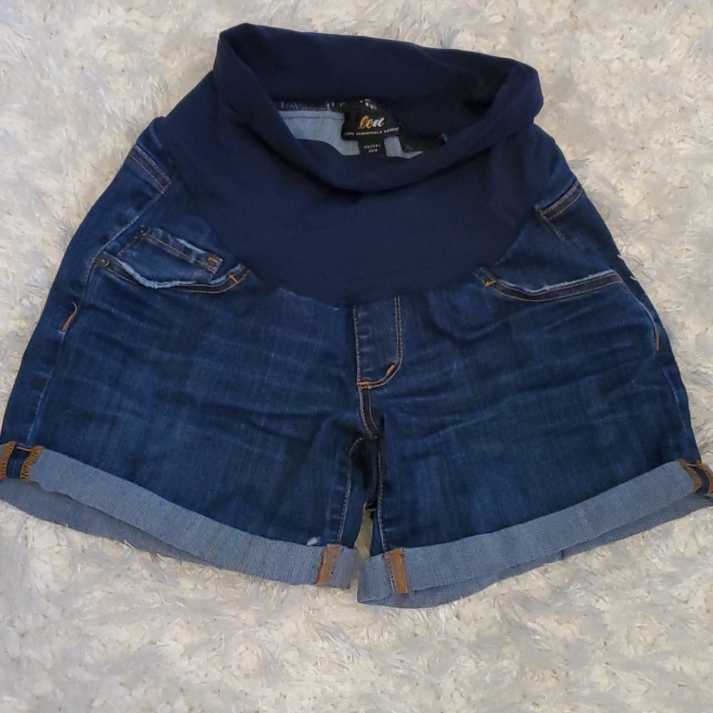 LED Luxe Essentials Denim Maternity Shorts Dark Wash Full Panel Cuffed XS